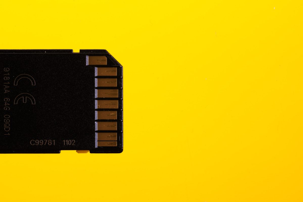 20260904 carte SD FOND JAUNE h leclair algodia 24771